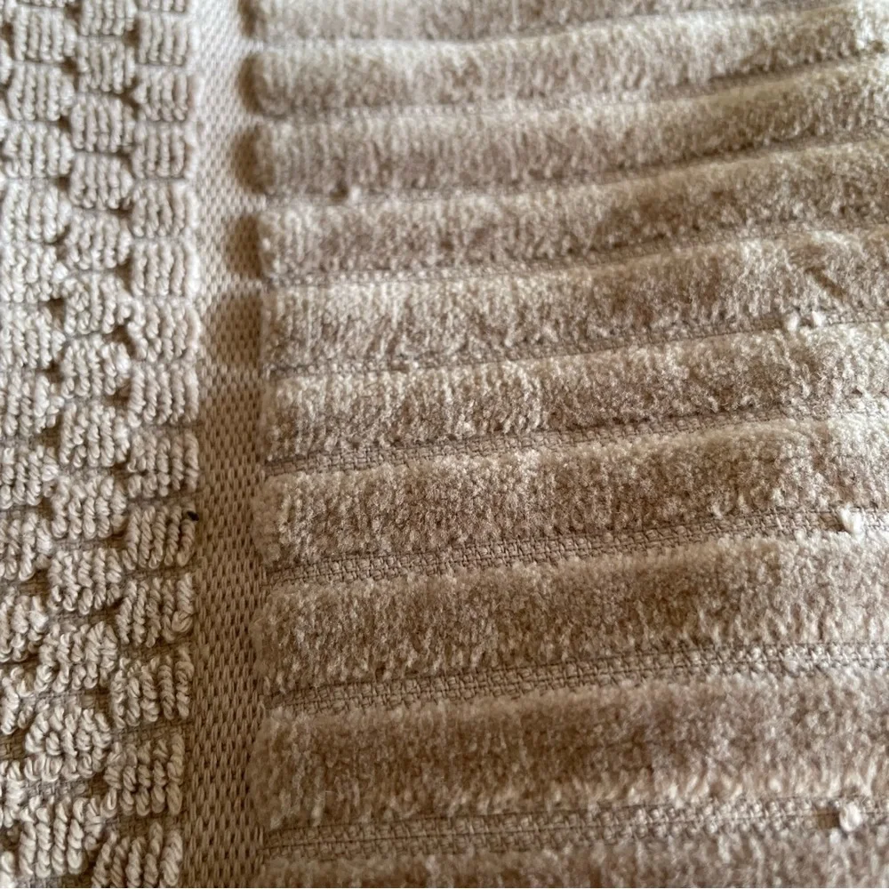 Enchante House Timaru Hand Towel Size 16x28